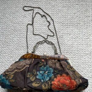 IN'S Floral Handbag